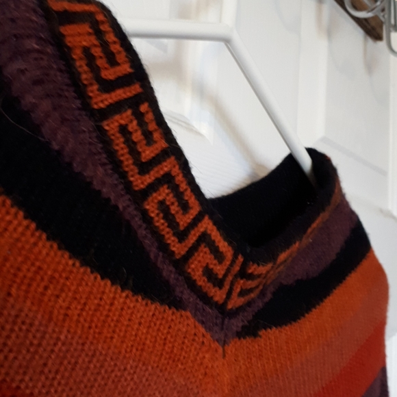 Peruvian Poncho - Picture 3 of 5